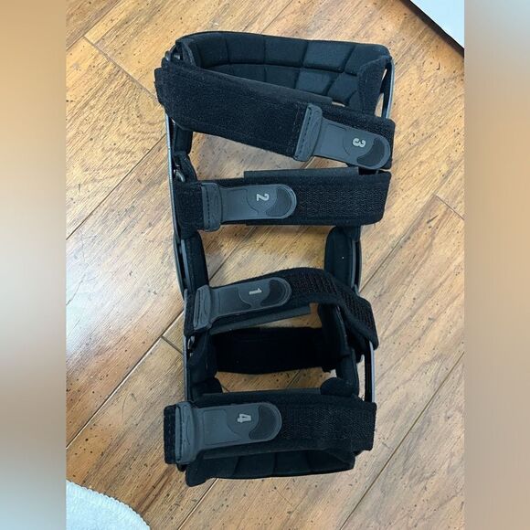 United Ortho 300541-07 Functional ACL $295 Knee Support Right Leg Large - Picture 11 of 12